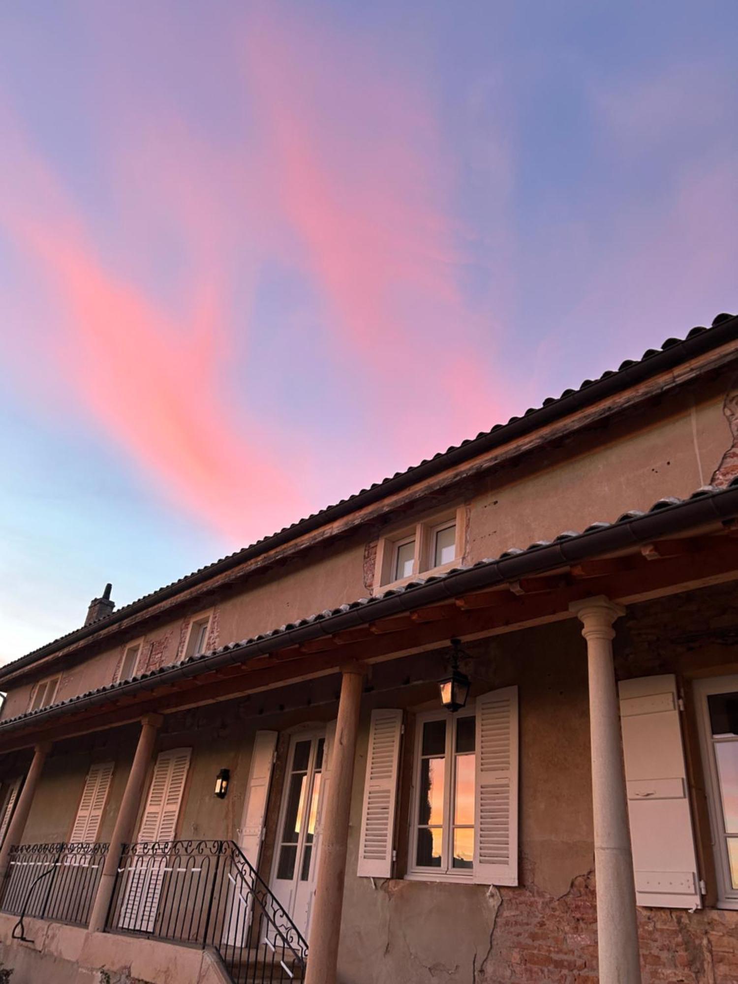 Chambres D'Hotes Vers La Croix Leynes Exteriör bild
